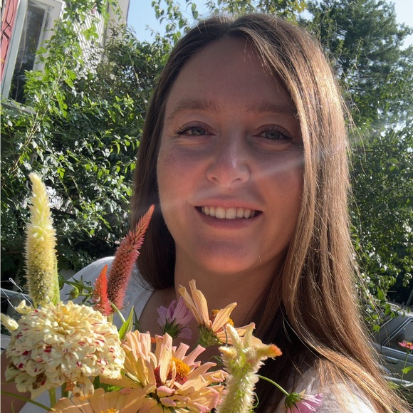 Meet your Posher, Rachel - Picture 1 of 1